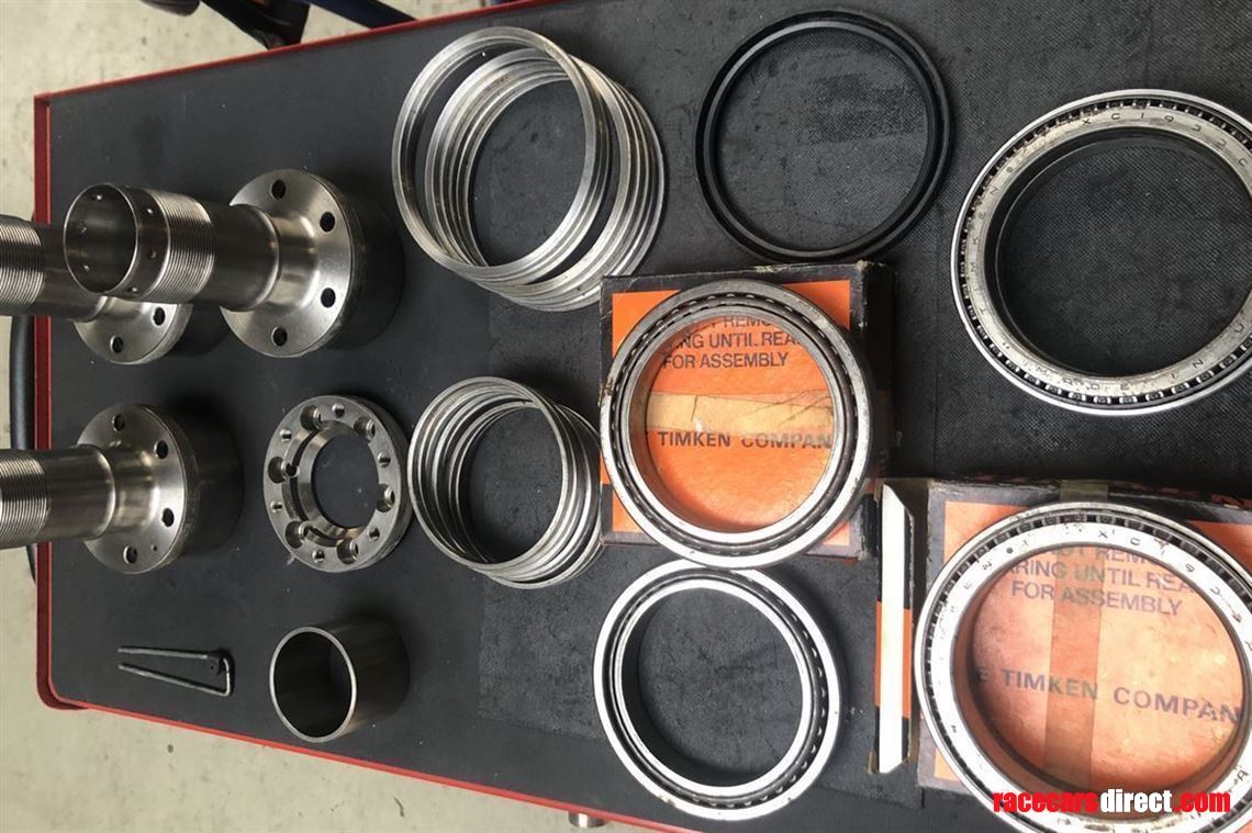 porsche-956962-hubs-titan-and-equipment