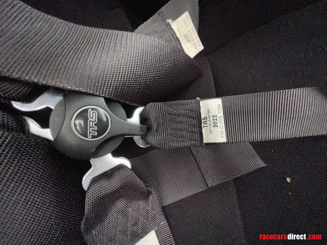 bmw-318ti-compact-cup-car-trailer