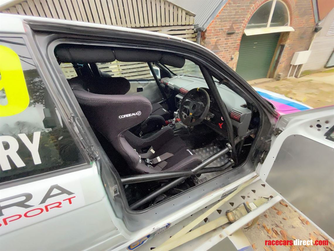 bmw-318ti-compact-cup-car-trailer