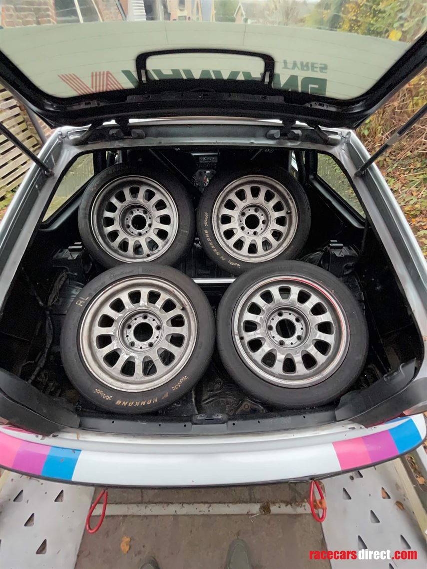 bmw-318ti-compact-cup-car-trailer