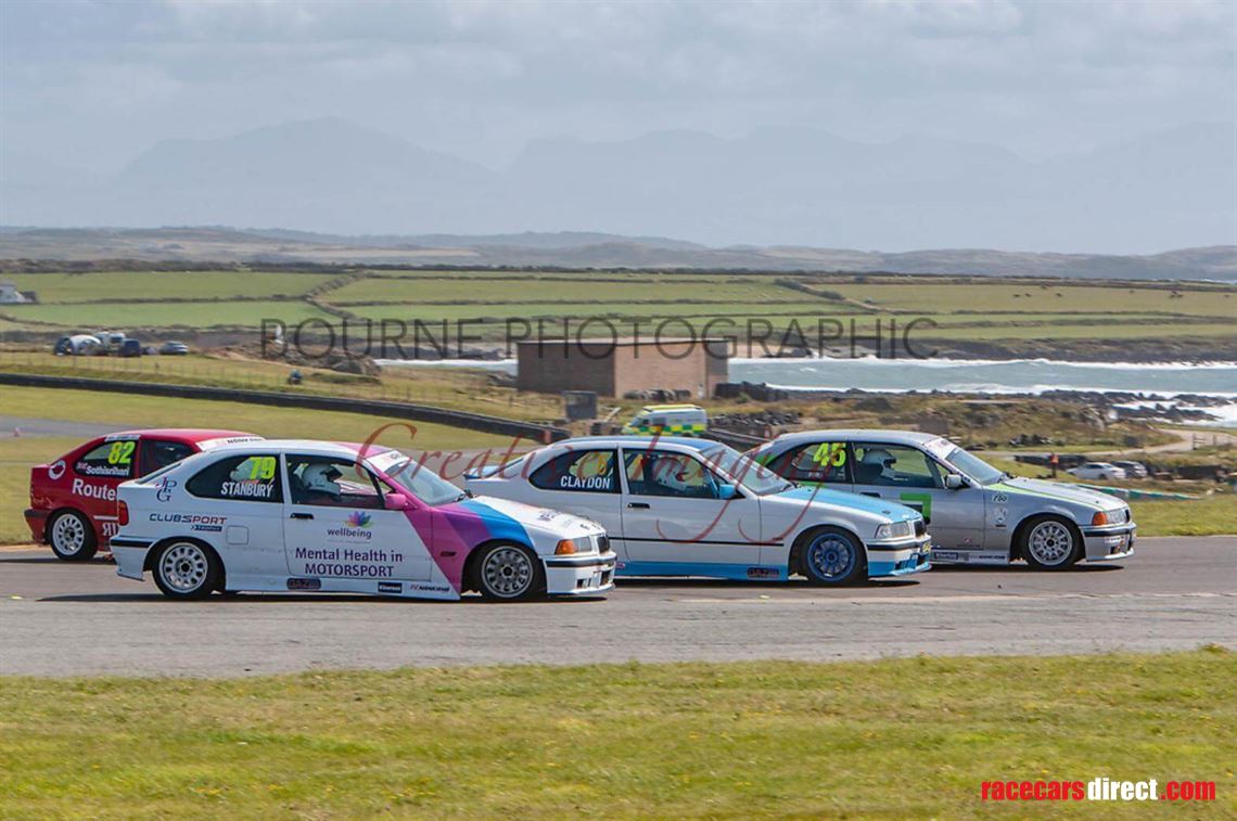 bmw-318ti-compact-cup-car-trailer