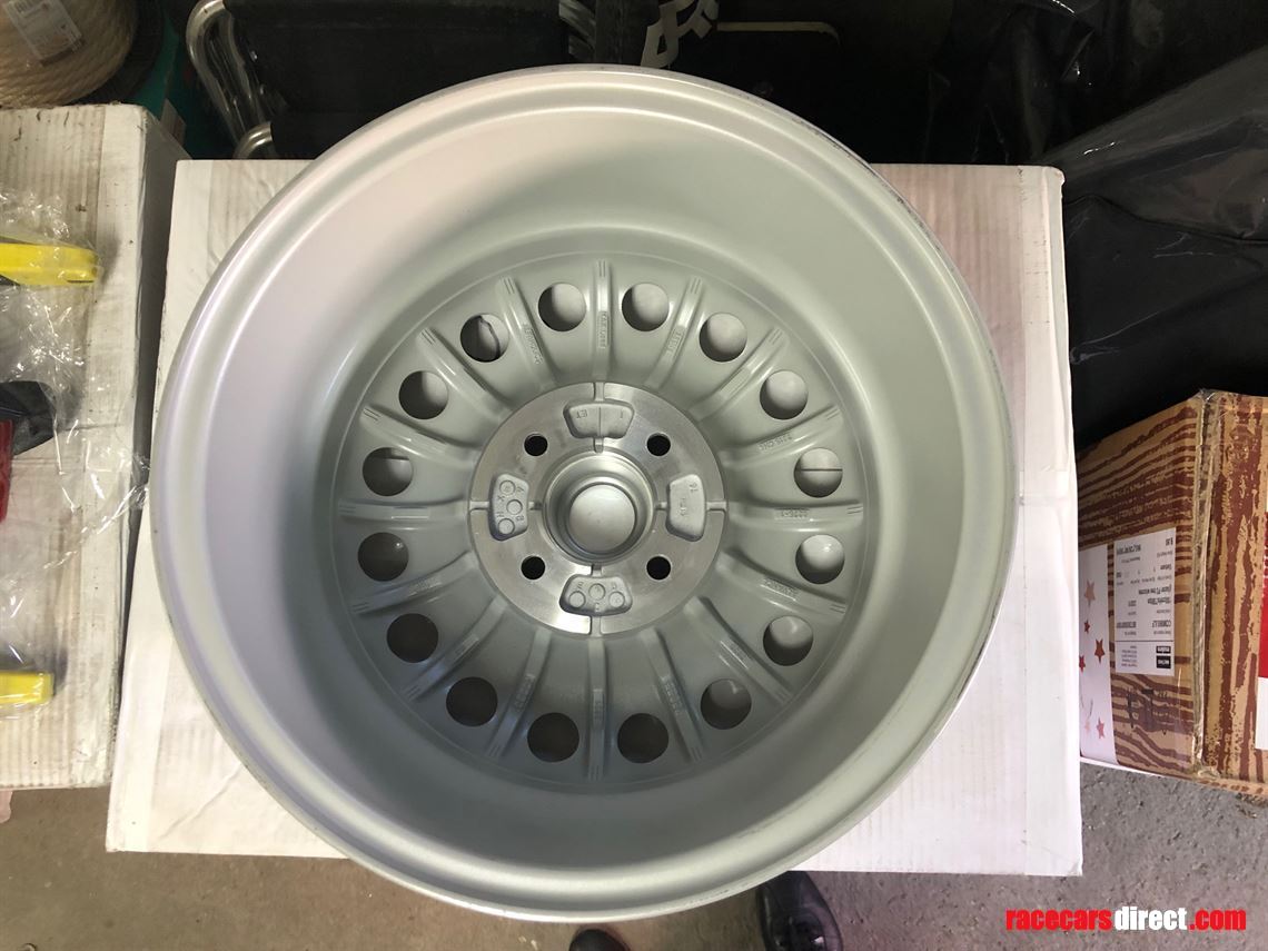 giulia---gta-ti-super-alloys-semi-slick-tyres