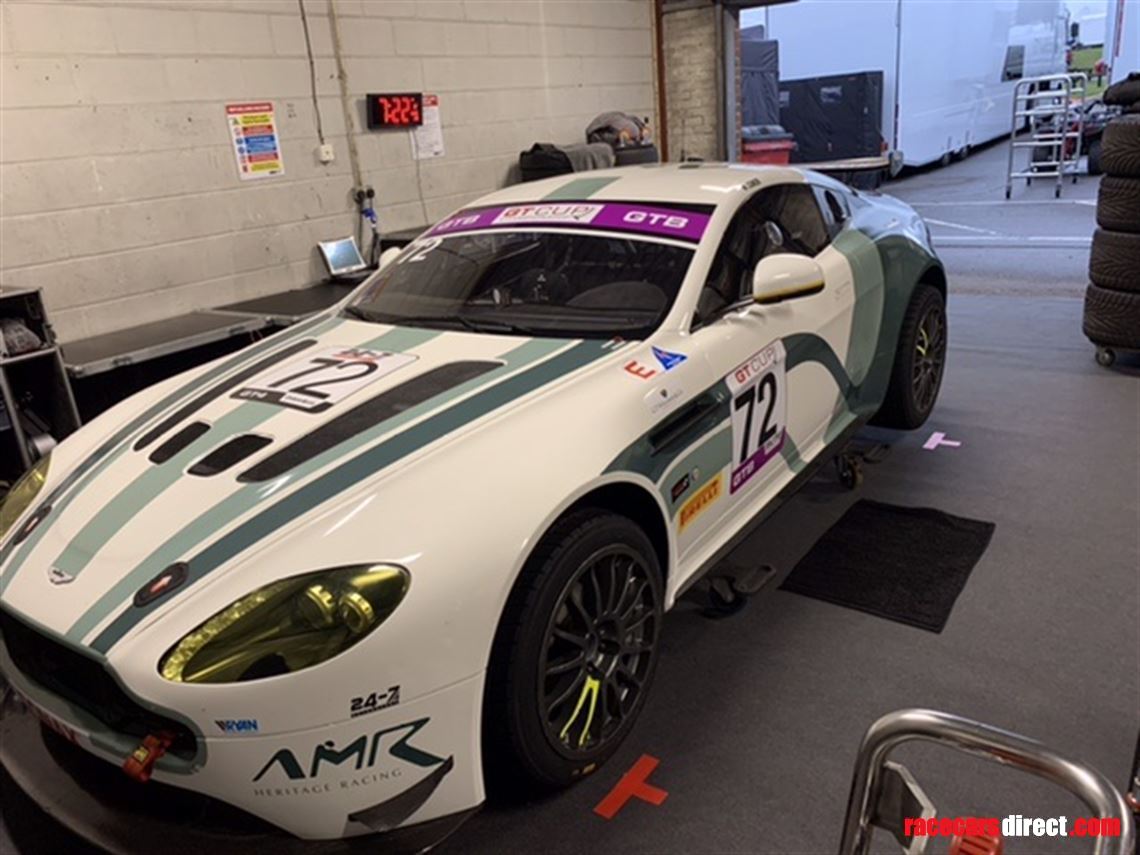 aston-martin-gt4