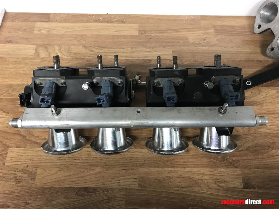 caterham-roller-barrel-throttle-bodies