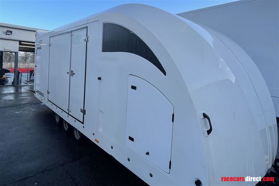 brian-james-race-trailer