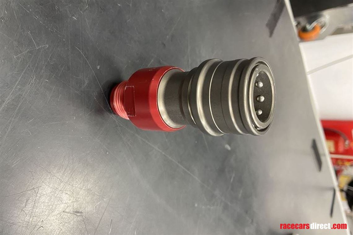 staubli-dash-12-female-connector