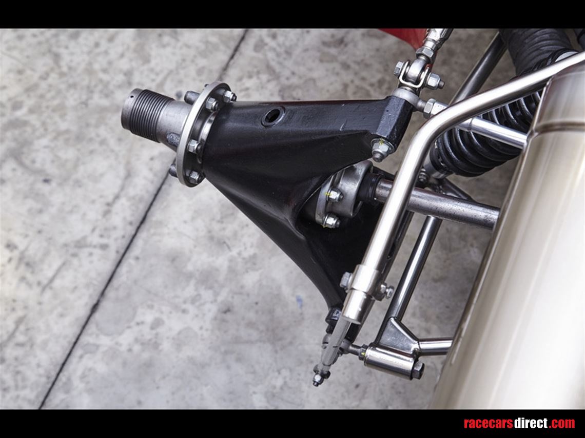 1972-lola-t280-with-3-litre-dfv-engine