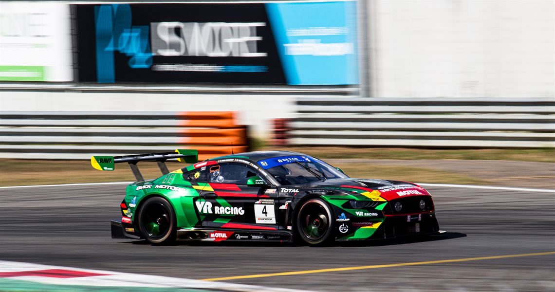 marc-cars-ii-v8-mustang-with-lots-of-spare-pa