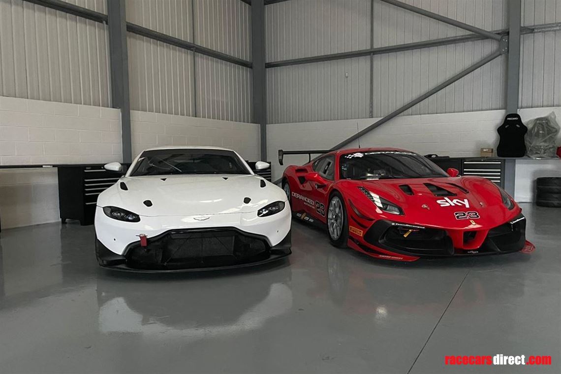 2019-aston-martin-vantage-gt4