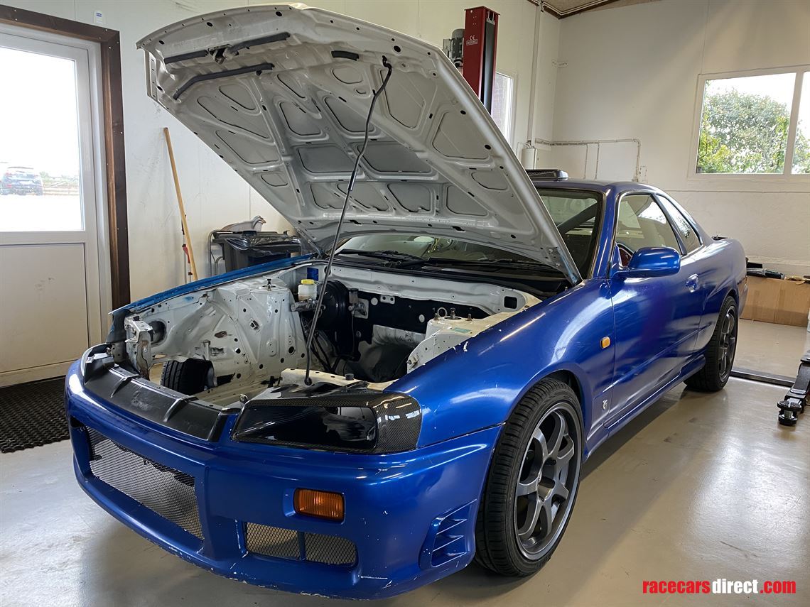 nissan-skyline-r34-gtt-rolling-chassis
