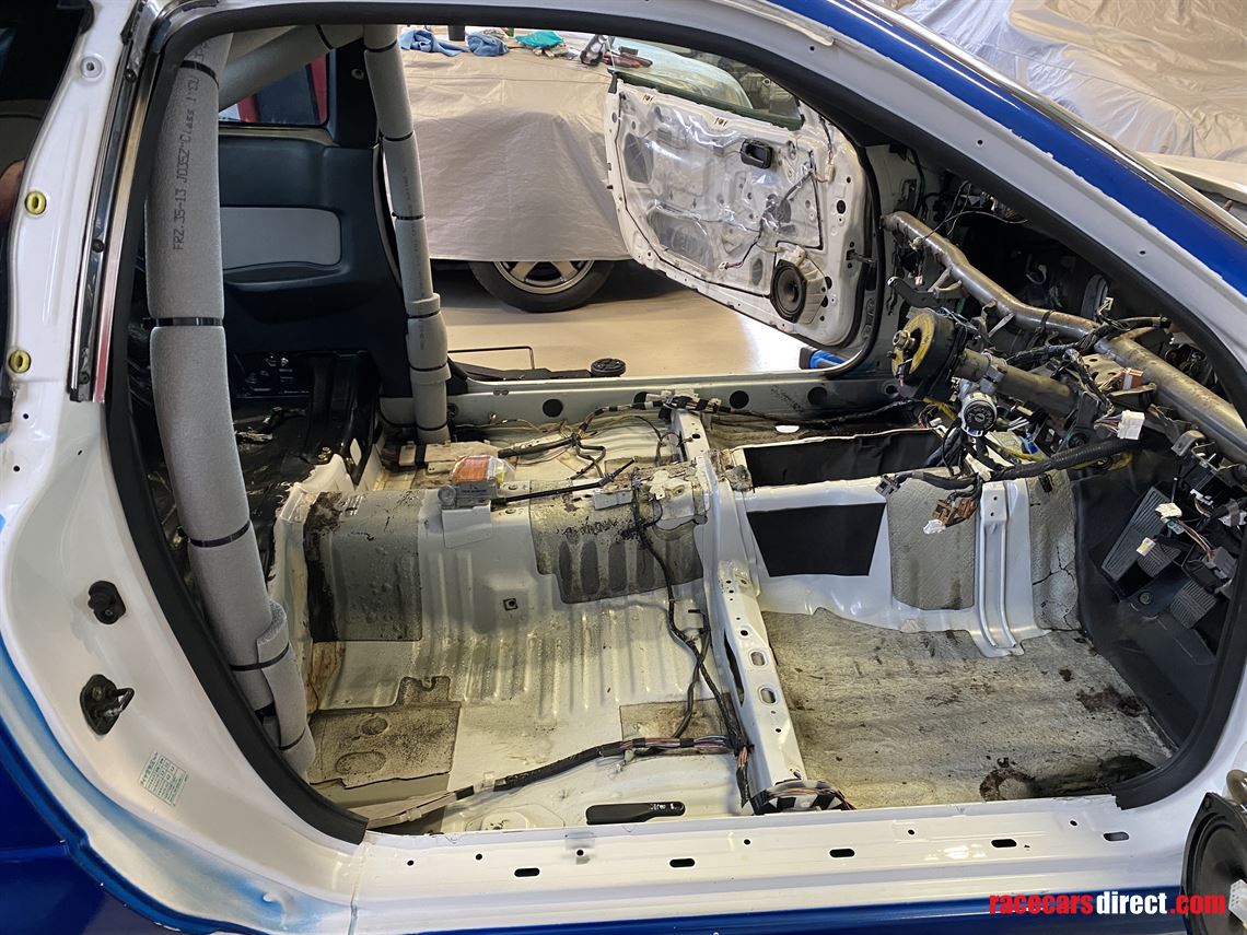 nissan-skyline-r34-gtt-rolling-chassis