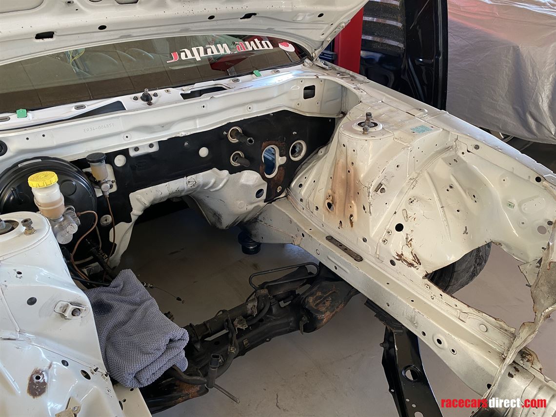 nissan-skyline-r34-gtt-rolling-chassis