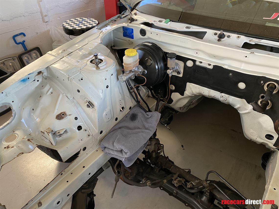 nissan-skyline-r34-gtt-rolling-chassis