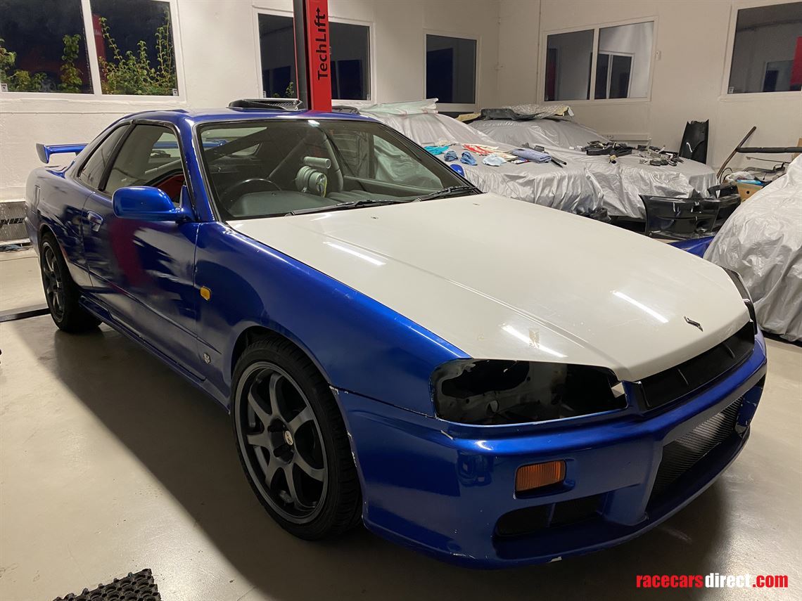 nissan-skyline-r34-gtt-rolling-chassis