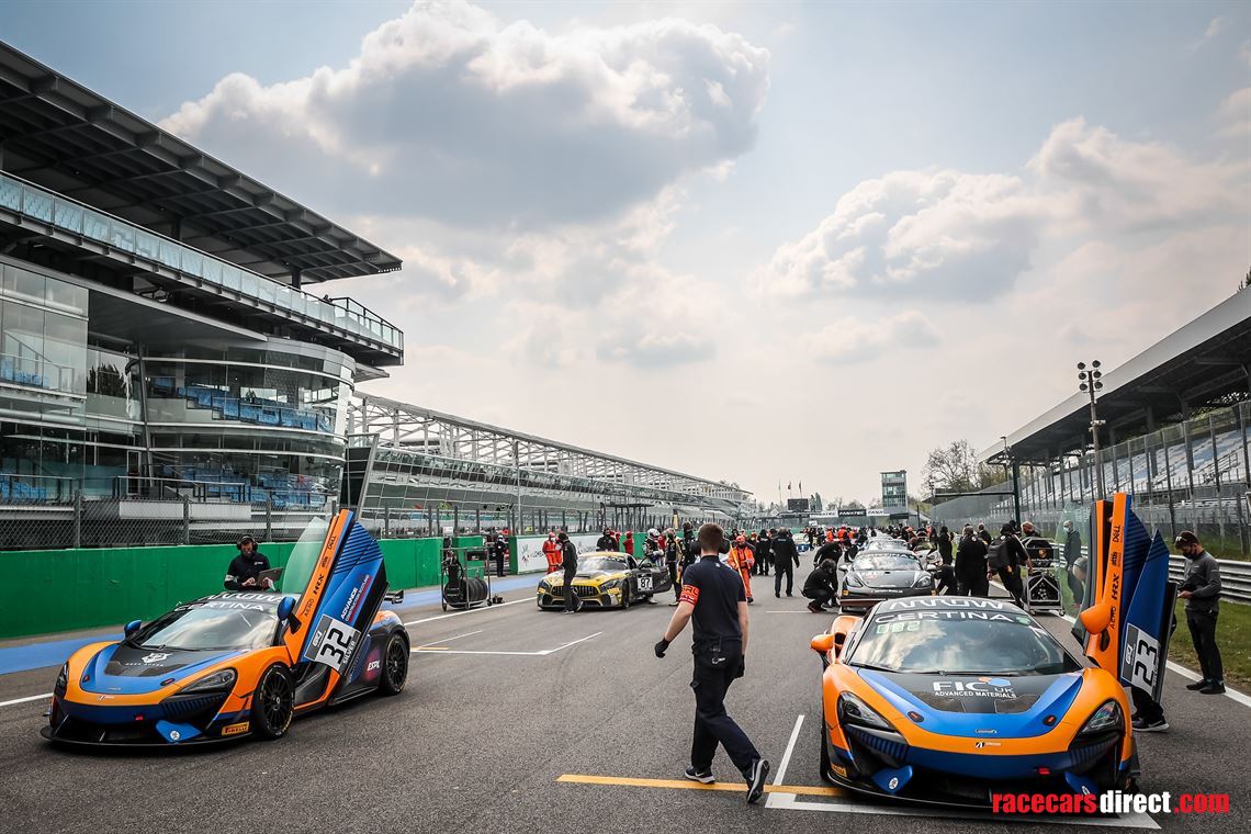 mclaren-570s-gt4
