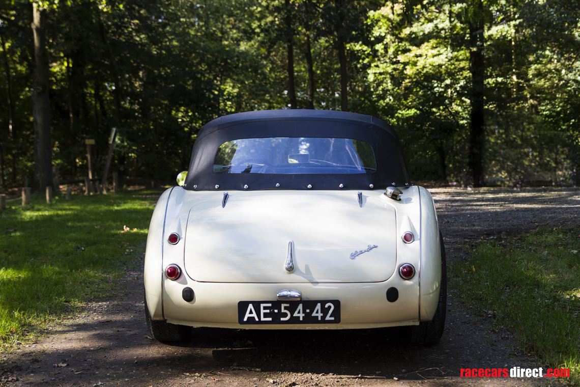 1962-austin-healey-mk2-bt7-tricarb