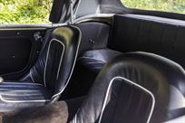 1962-austin-healey-mk2-bt7-tricarb