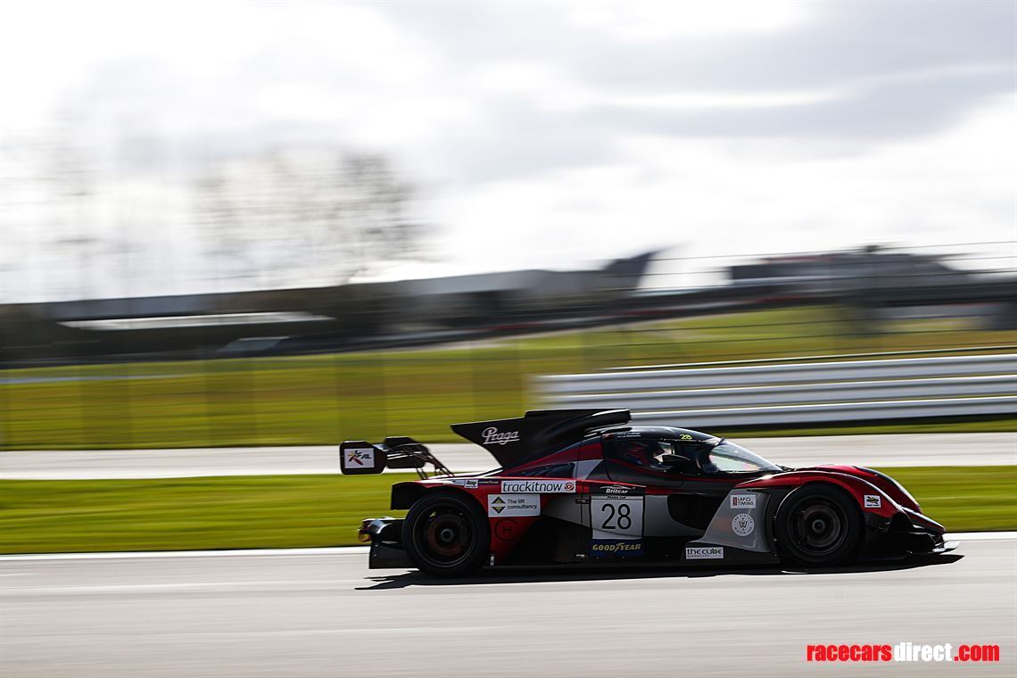 drive-available-in-praga-in-equipe-prototype