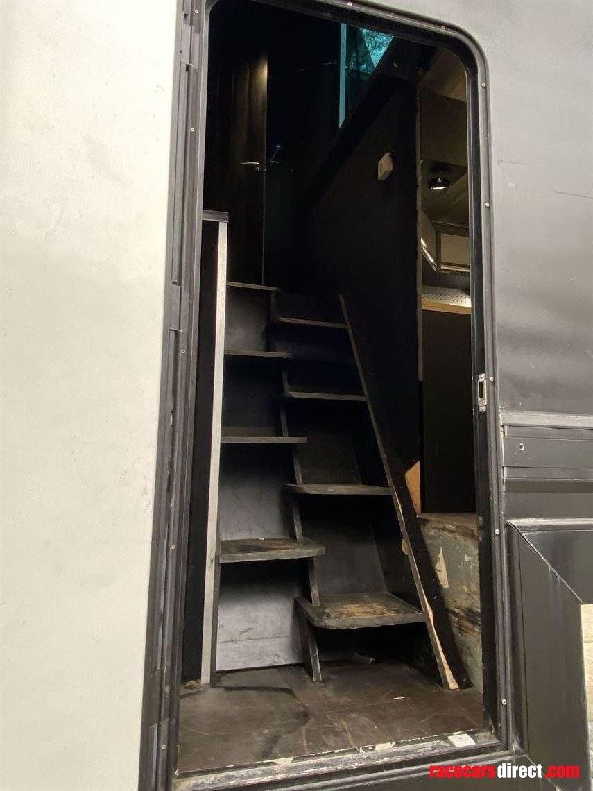 race-trailer-2-cars-living-workshop