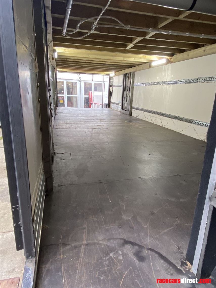 race-trailer-2-cars-living-workshop