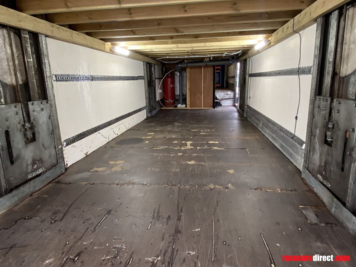 race-trailer-2-cars-living-workshop