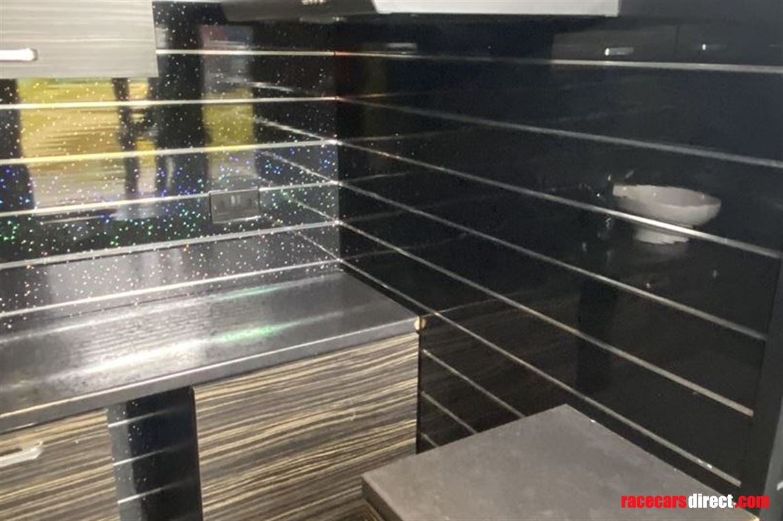 race-trailer-2-cars-living-workshop