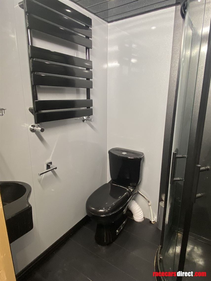 race-trailer-2-cars-living-workshop