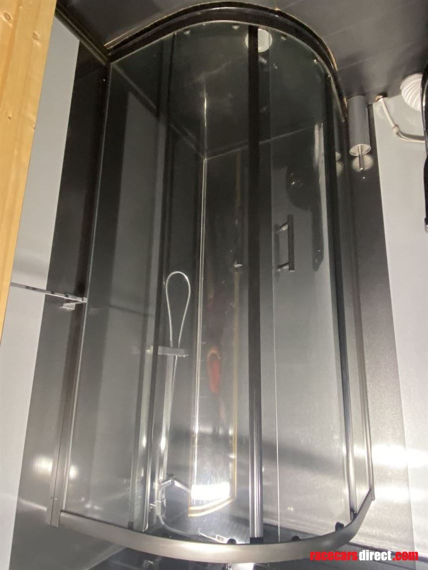 race-trailer-2-cars-living-workshop