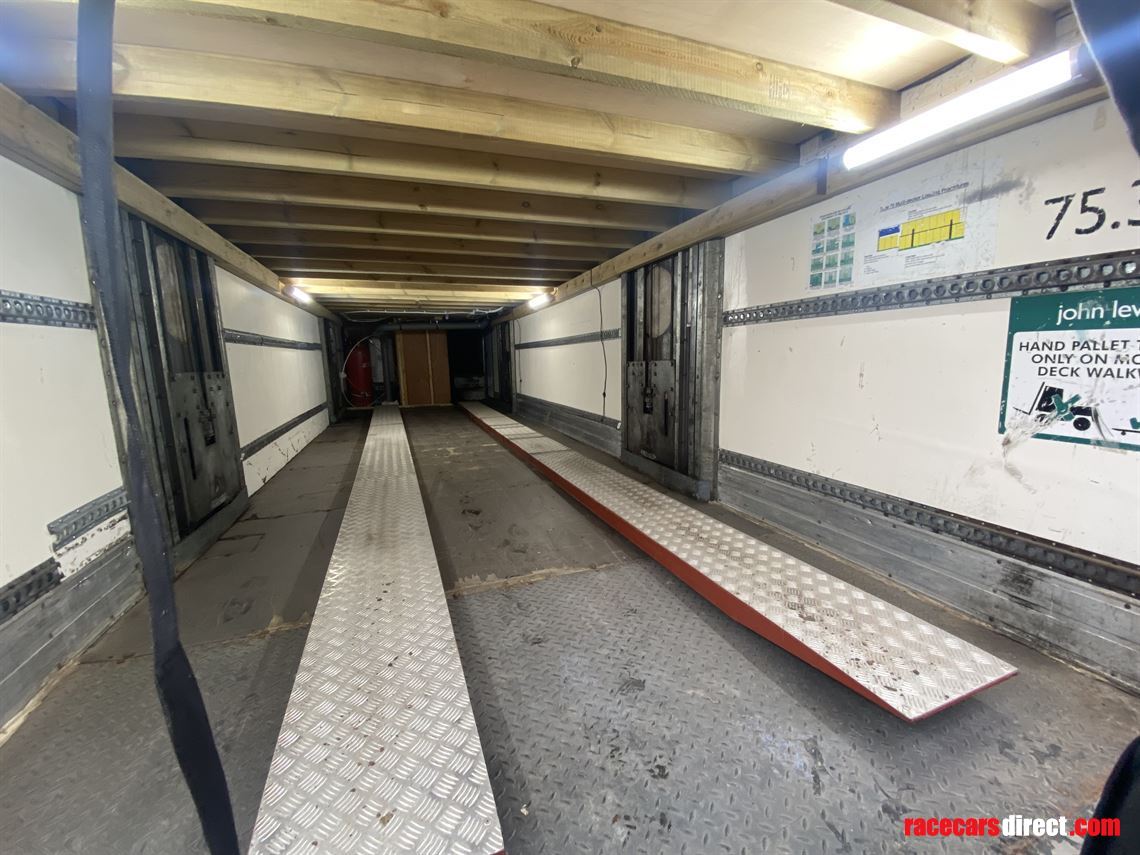 race-trailer-2-cars-living-workshop