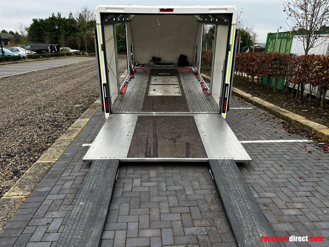 race-transporter-6-trailer