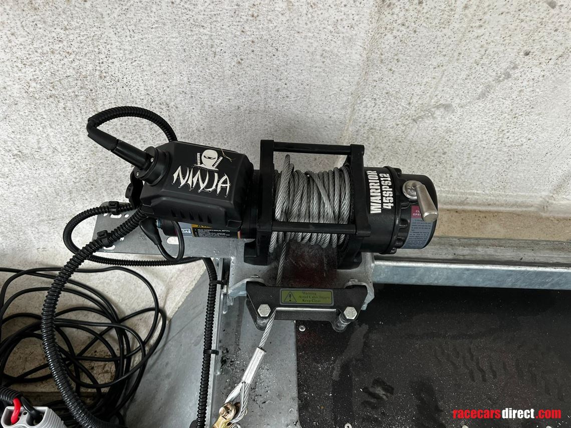 race-transporter-6-trailer