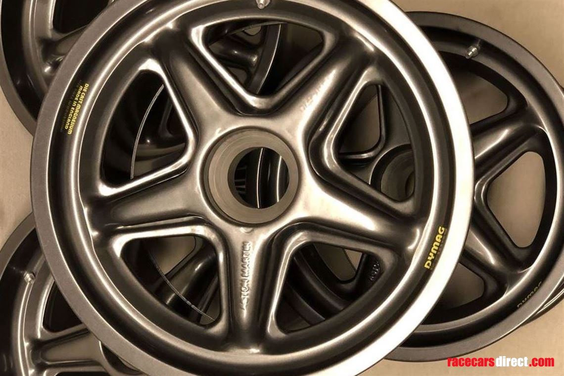 aston-martin-amr1-group-c-original-dymag-whee