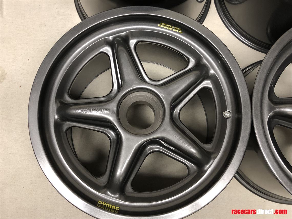 aston-martin-amr1-group-c-original-dymag-whee