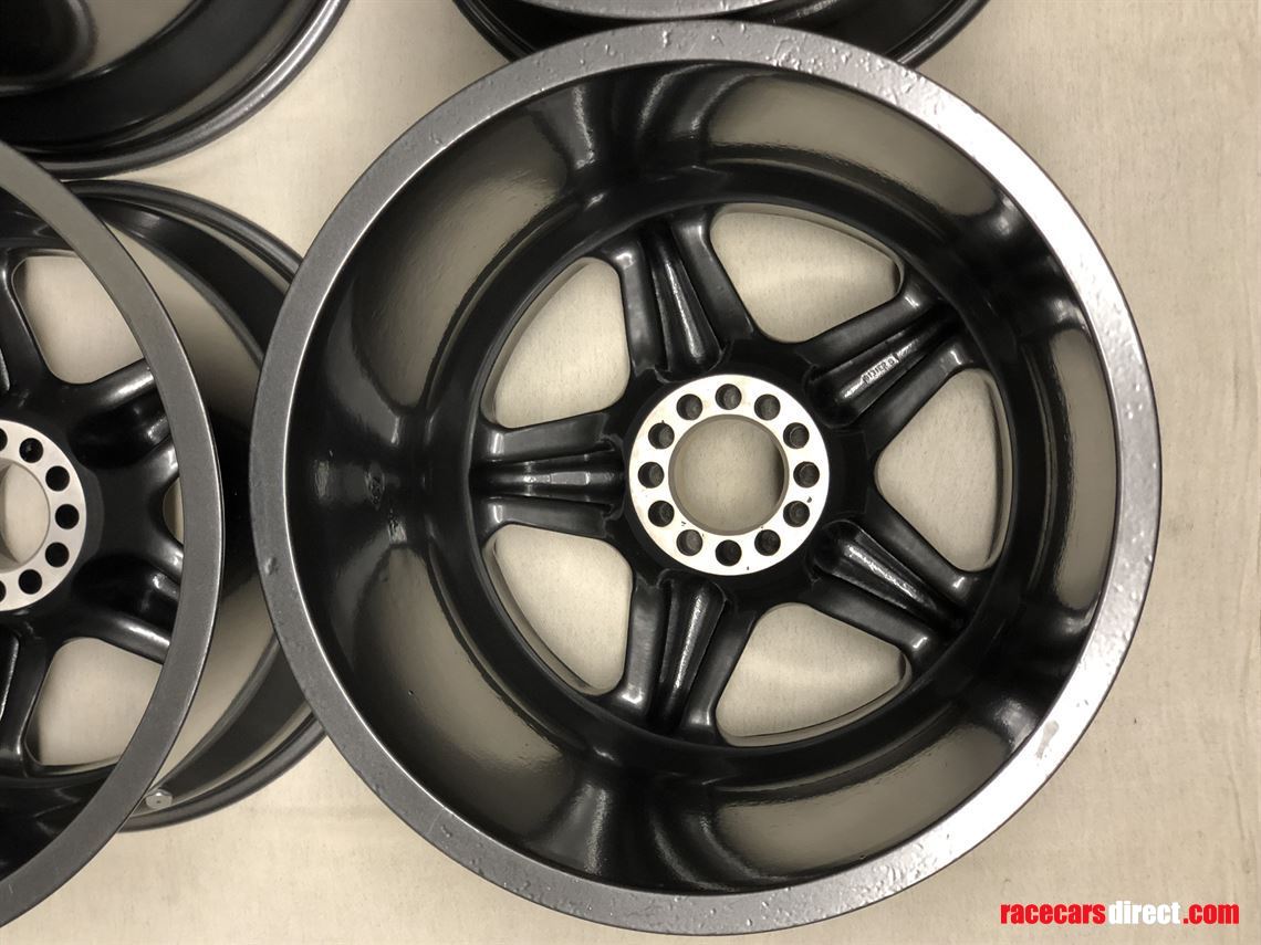 aston-martin-amr1-group-c-original-dymag-whee