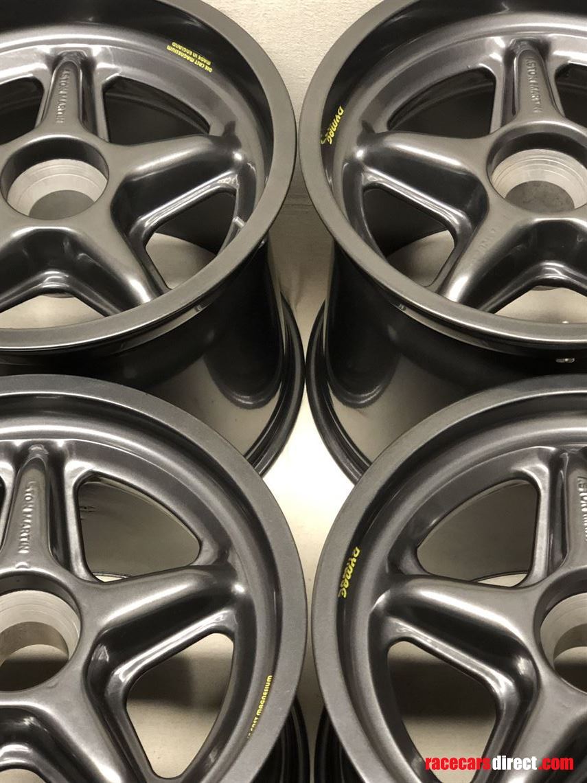 aston-martin-amr1-group-c-original-dymag-whee