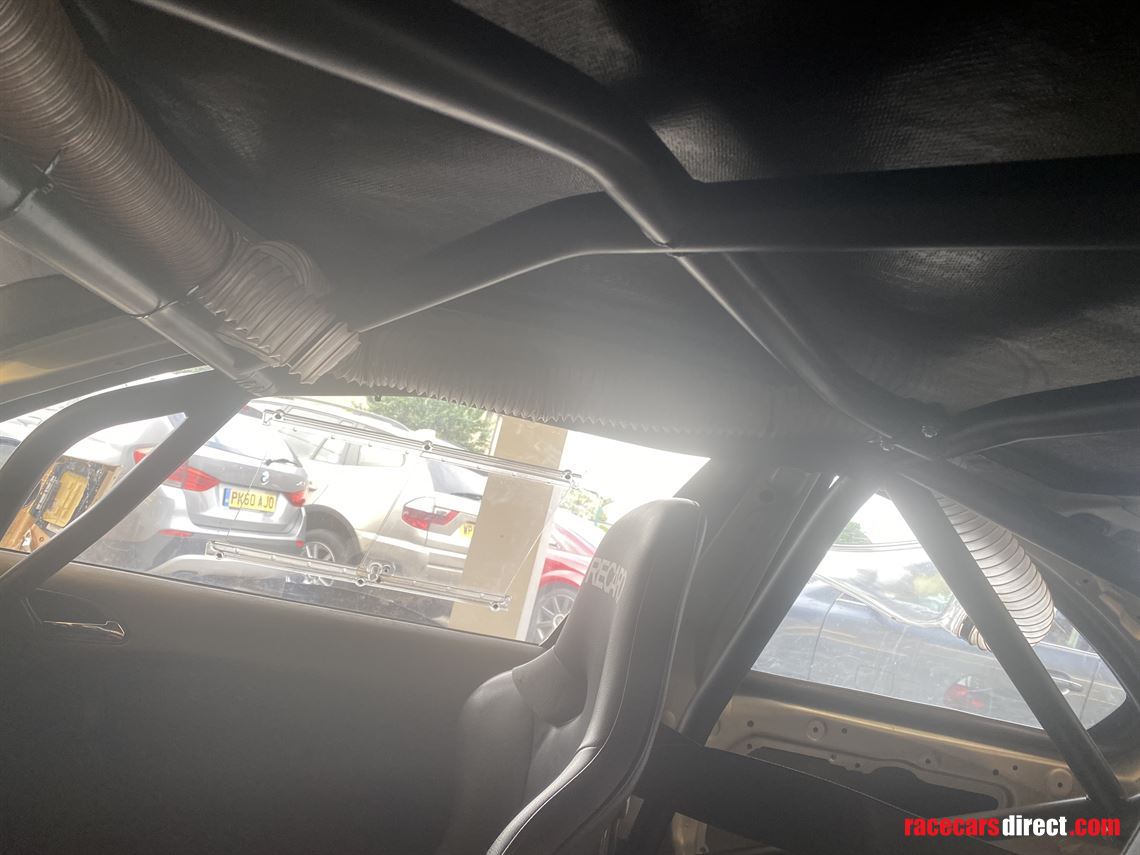 bmw-m3-32-m3-race-and-fast-road-car