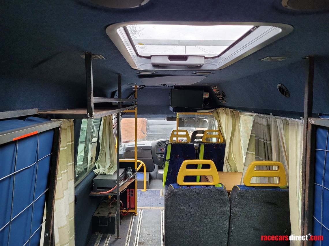 iveco-race-van-awning