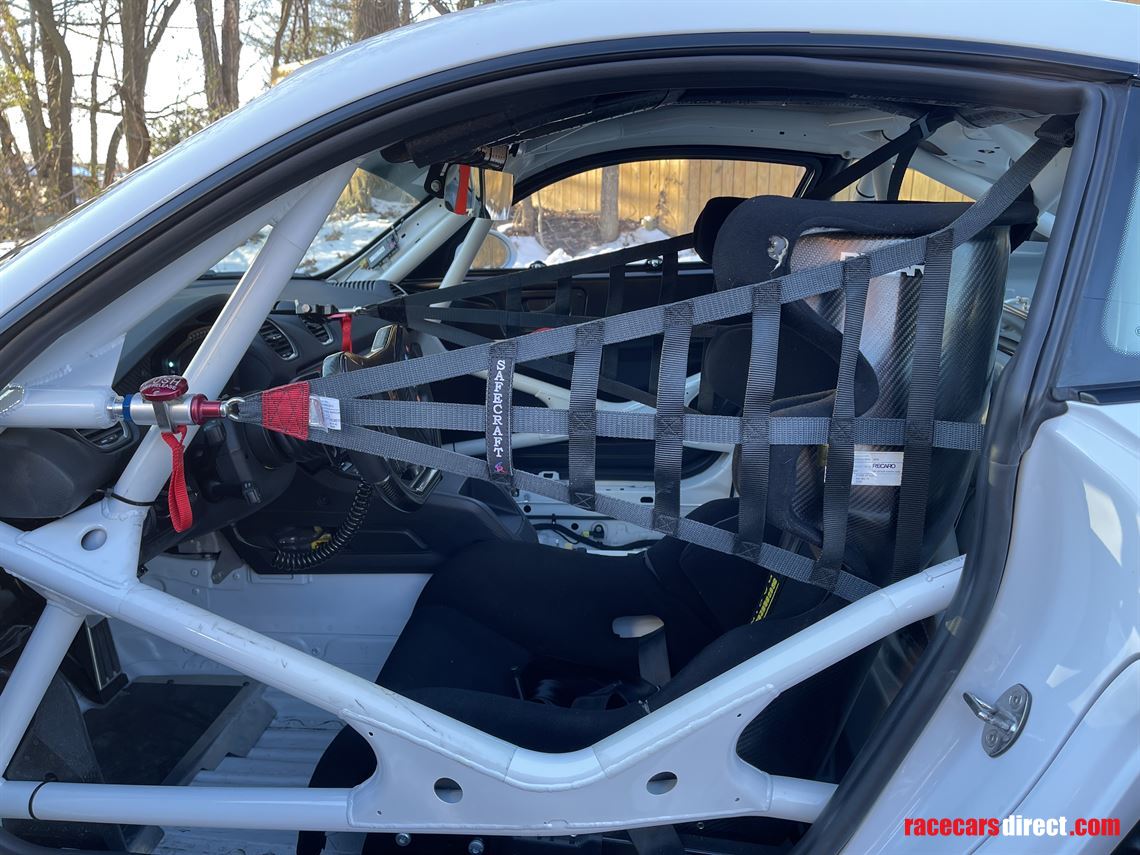 2020-porsche-gt4-clubsport-competition