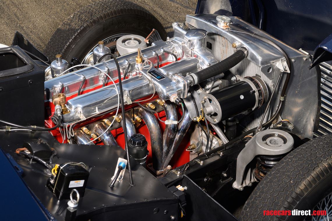 1954-aston-martin-db24