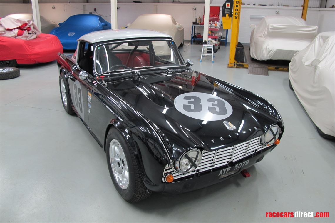 triumph-tr4-fia