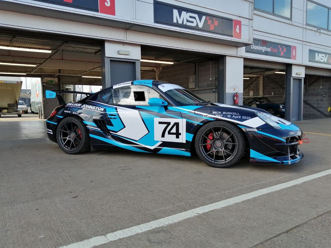 porsche-cayman--37-litre---gt4-spec-new-pics