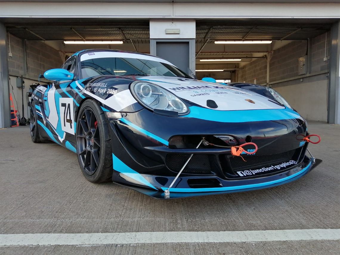 porsche-cayman--37-litre---gt4-spec-new-pics