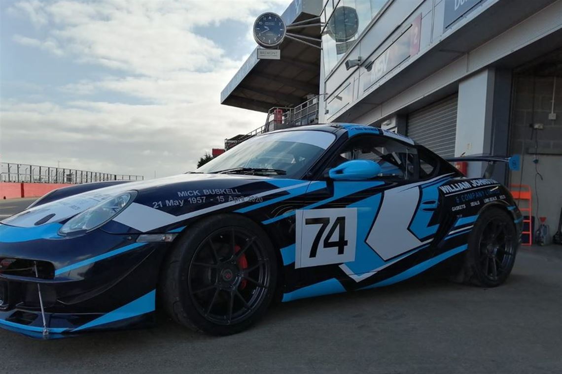 porsche-cayman--37-litre---gt4-spec-new-pics