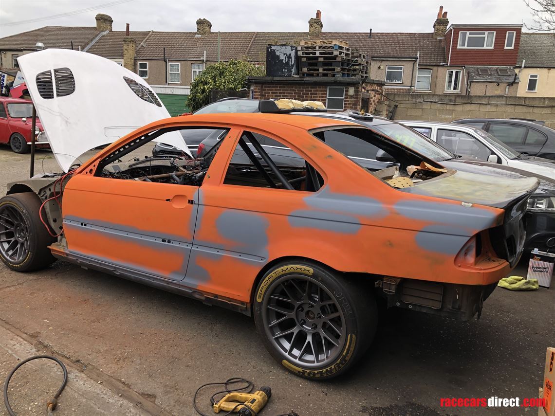 bmw-e46-wide-bodied-m3-in-gulf-racing-colours