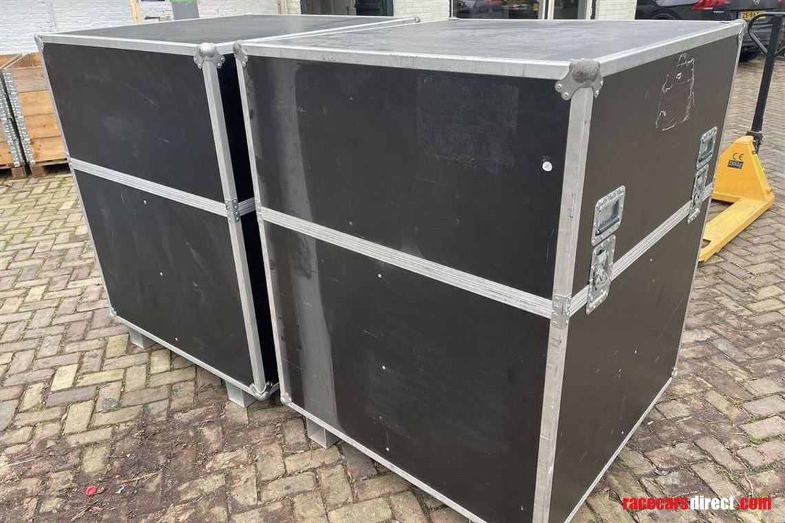 flight-cases-in-various-seizes