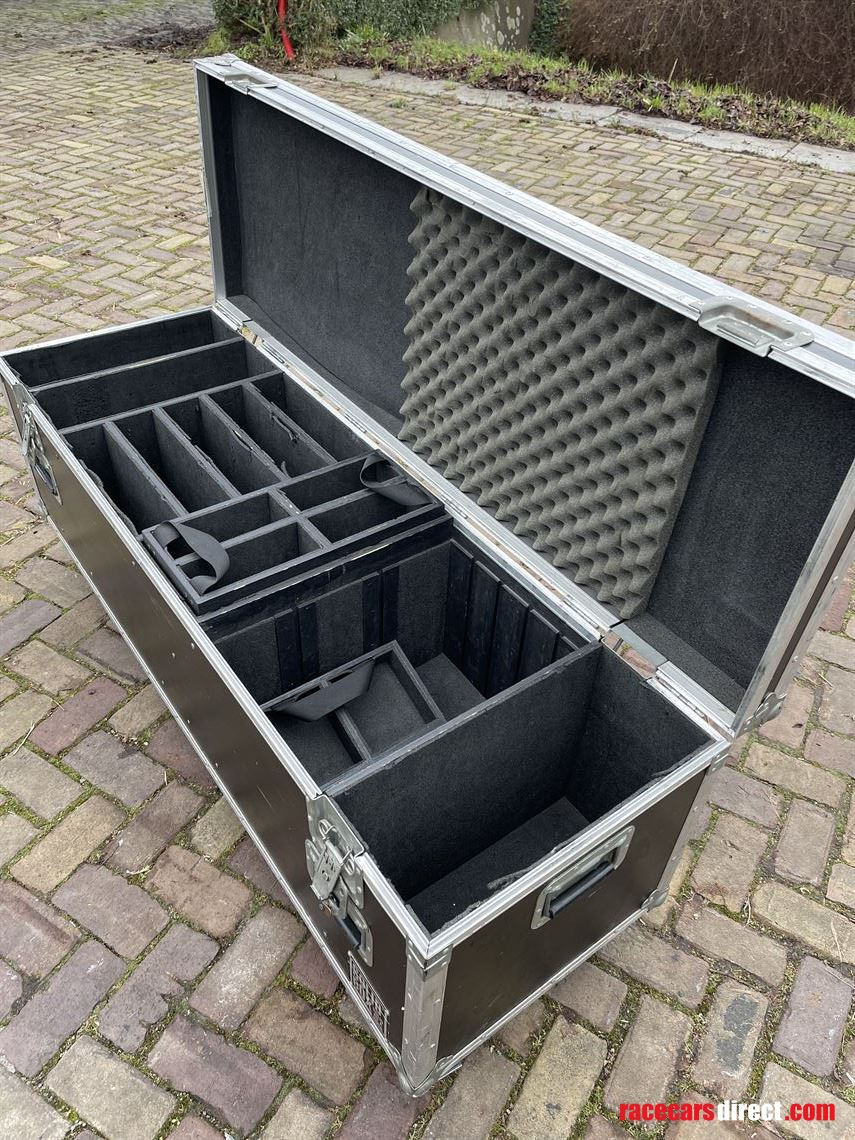 flight-cases-in-various-seizes