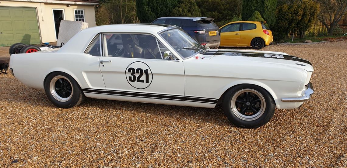 1966-ford-mustang-fia-alan-mann-racing