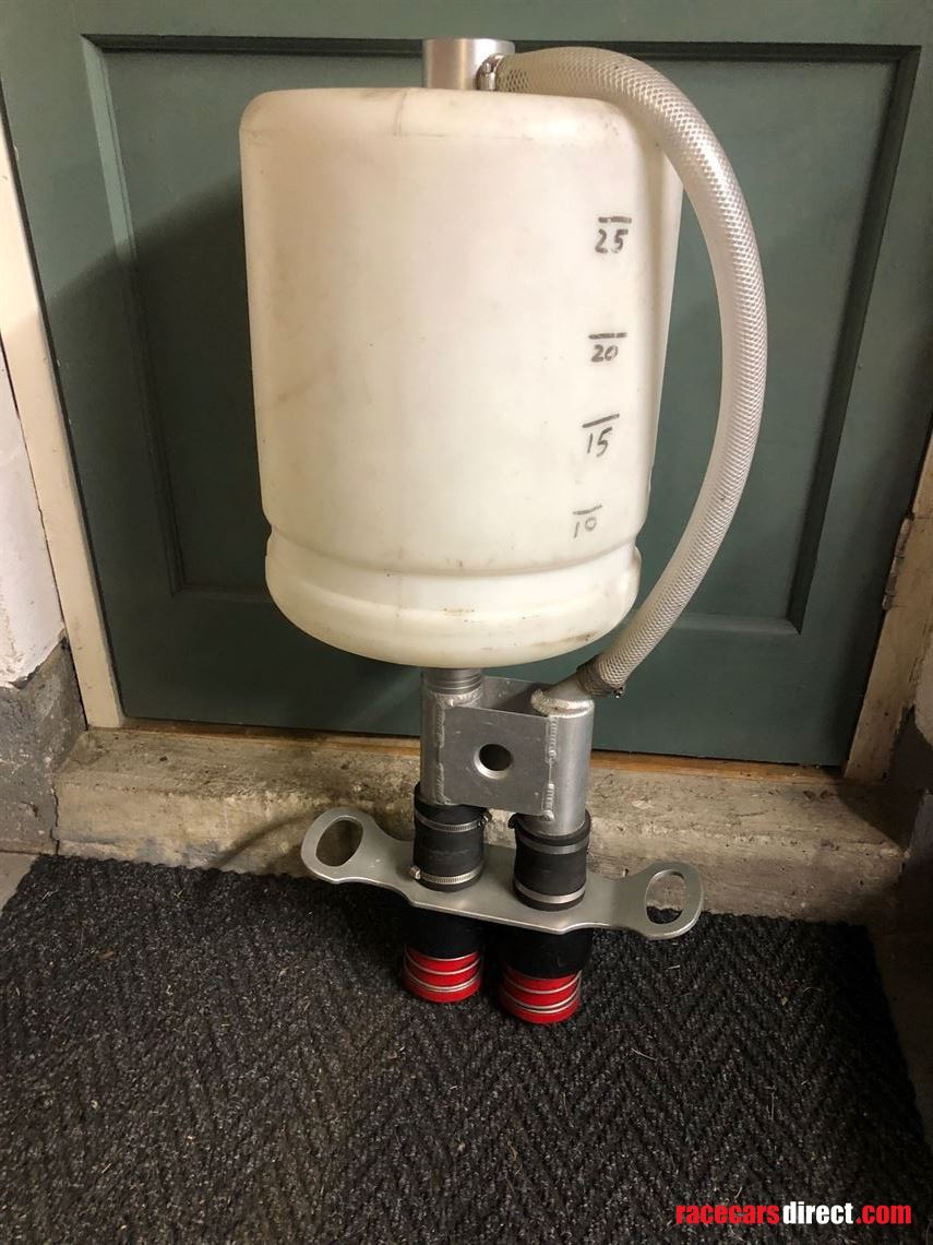 twin-atl-refuelling-probes-bottle