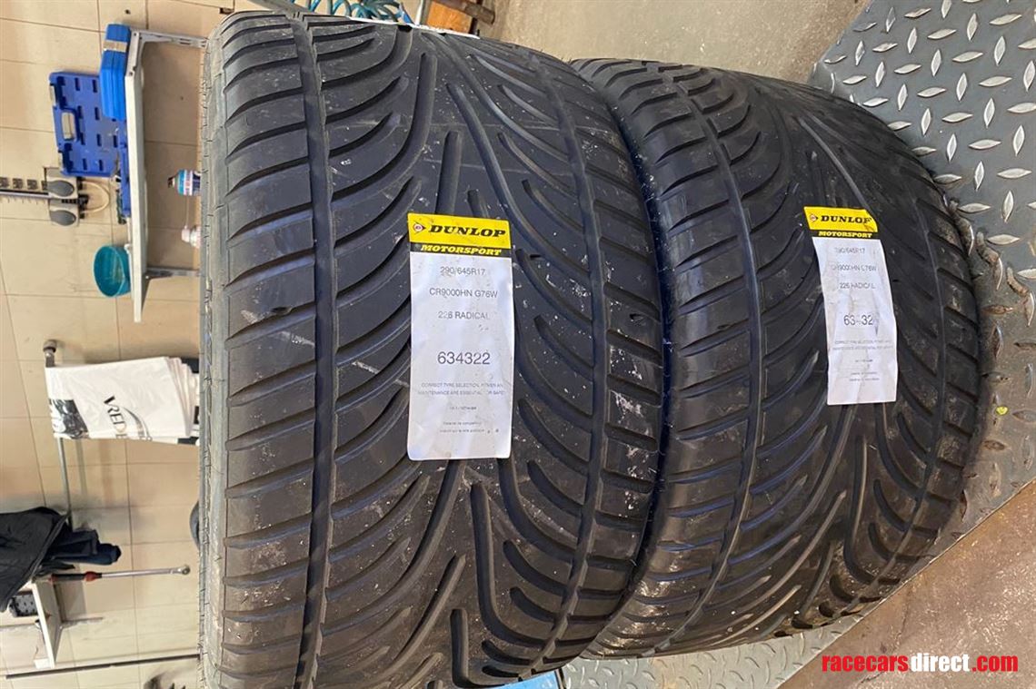 new-290645-r17-dunlop-wet-tires-g76w-radical