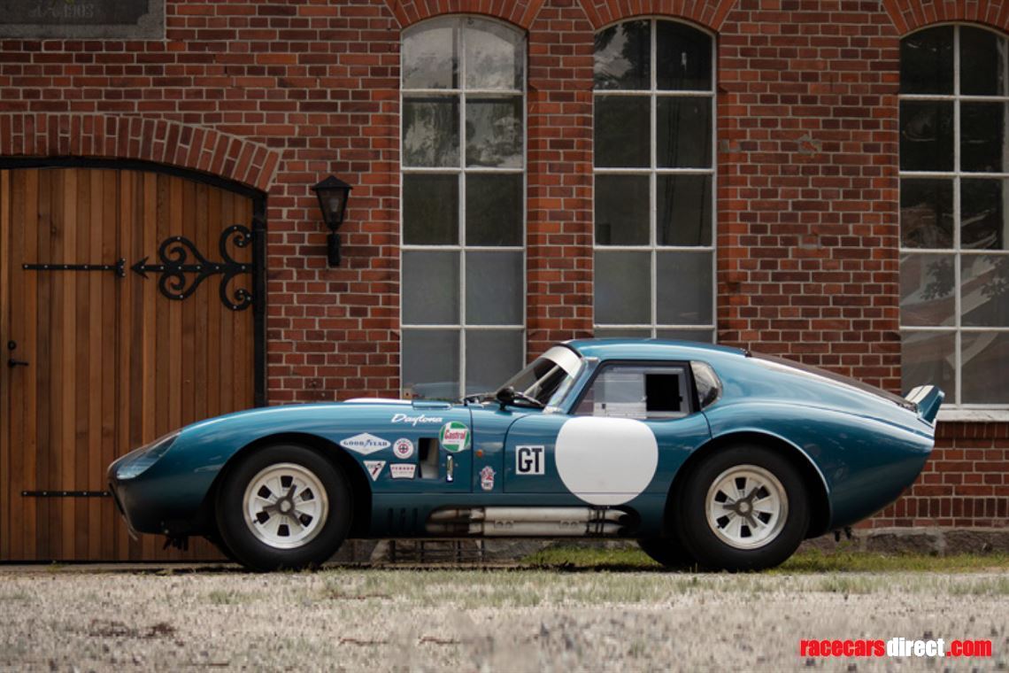 cobra-daytona-race-legal-road-legal